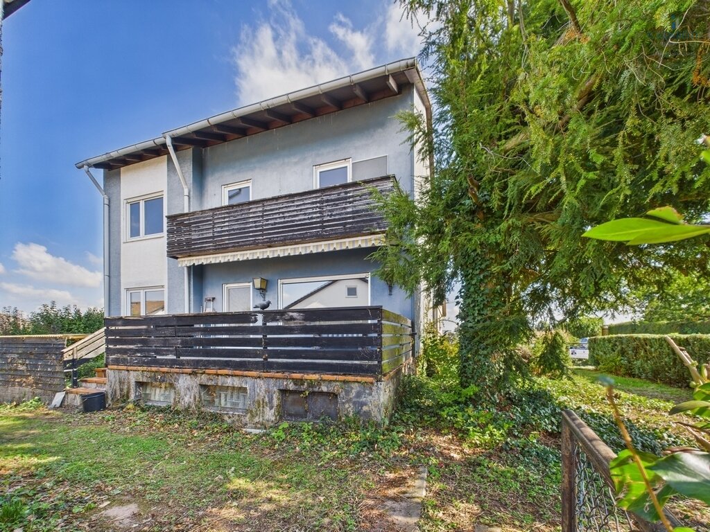 **Sanierungsbedürftiges EFH (ca.227m²) mit guter Raumaufteilung, Garten, gr. Garage -tolle Lage!** **Sanierungsbedürftiges EFH (ca.227m²) mit guter Raumaufteilung, Garten, gr. Garage -tolle Lage!**