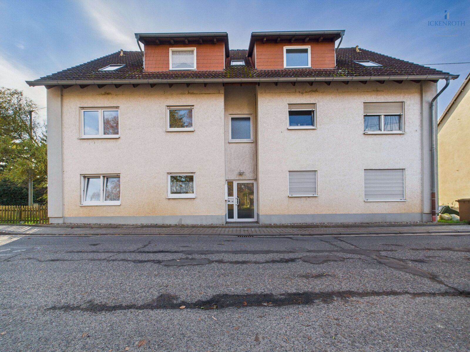 **Charmante 3-Zi.-ETW mit Terrasse, EBK, KFZ-Stellplatz, Abstellraum, "barrierefrei" - tolle Lage!** **Charmante 3-Zi.-ETW mit Terrasse, EBK, KFZ-Stellplatz, Abstellraum, "barrierefrei" - tolle Lage!**