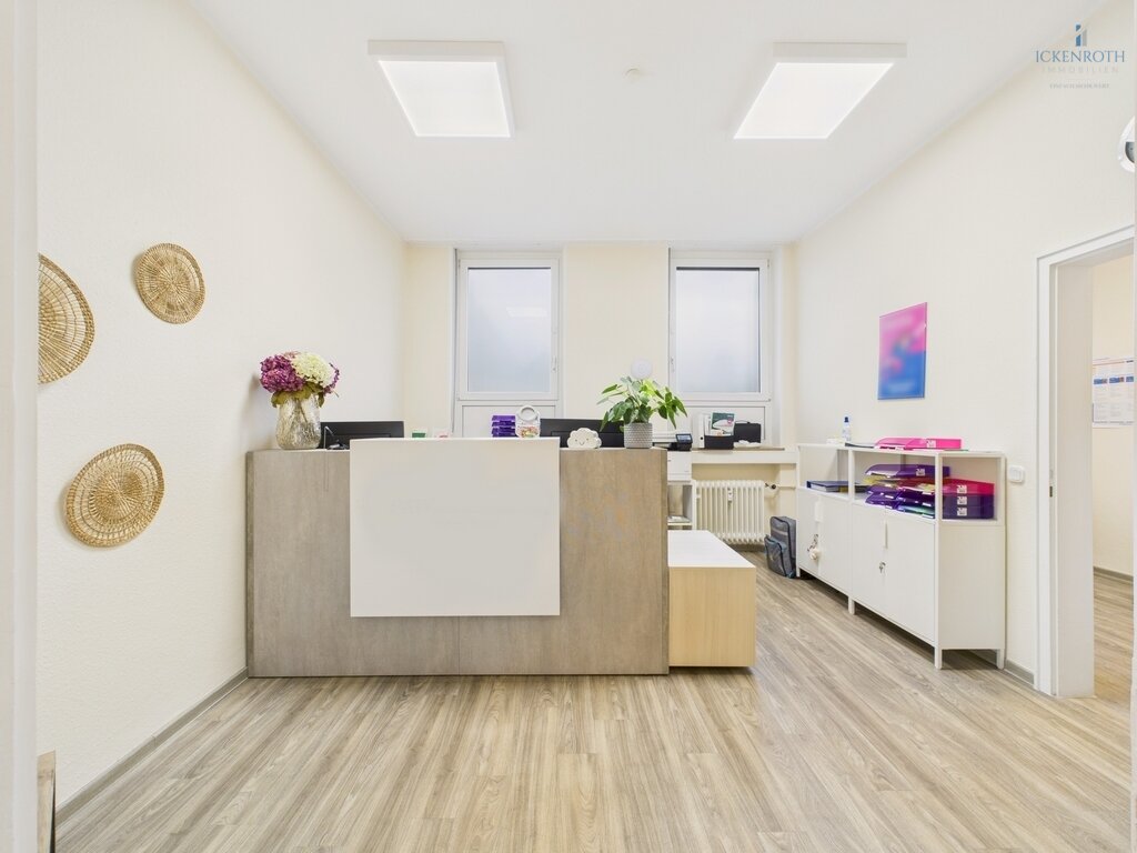 **Schöne Büro/Praxisräume (ca.96m²) mit 2x KFZ-Stellplatz - sehr gute & zentrale Lage!!!** **Schöne Büro/Praxisräume (ca.96m²) mit 2x KFZ-Stellplatz - sehr gute & zentrale Lage!!!**