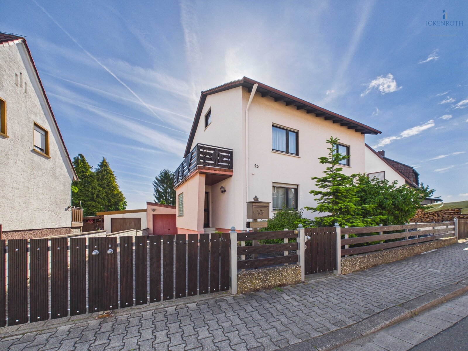 **Charmantes 1-2FH mit schönem Garten, guter Raumaufteilung, gr. Garage, uvm.- tolle Lage!** **Charmantes 1-2FH mit schönem Garten, guter Raumaufteilung, gr. Garage, uvm.- tolle Lage!**