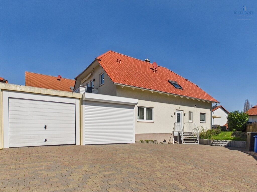 **Schönes 1-3 Familienhaus (ca. 396m²) mit Garten, Garagen, uvm. - viele Möglichkeiten + tolle Lage!** **Schönes 1-3 Familienhaus (ca. 396m²) mit Garten, Garagen, uvm. - viele Möglichkeiten + tolle Lage!**