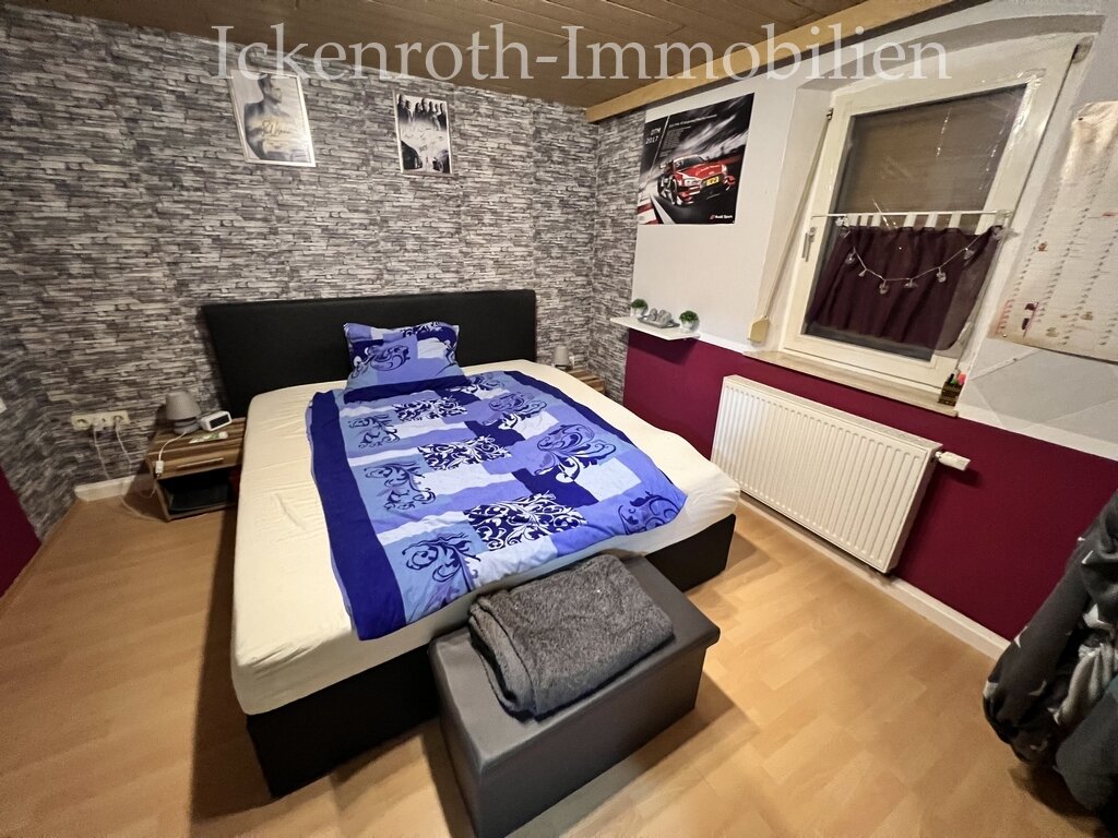 Schlafzimmer 1-2 Whg 2 OG