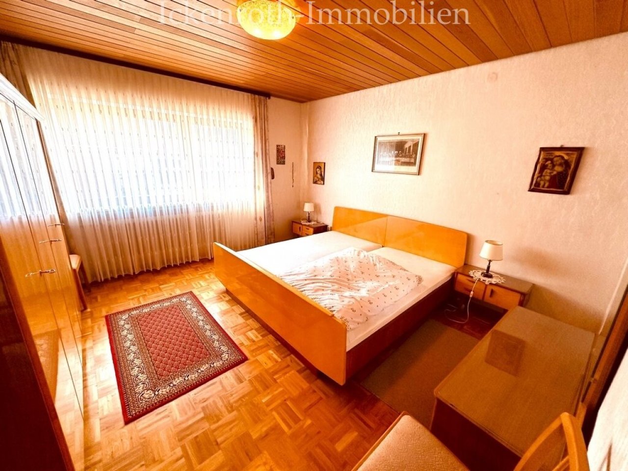 Schlafzimmer 2 OG